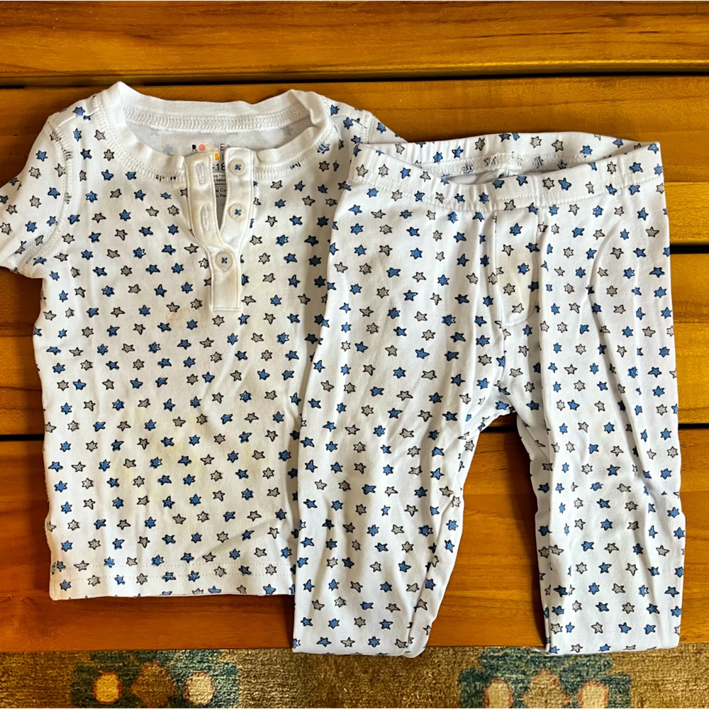 VGUC Roller Rabbit long sleeve pajamas size 12-18 months